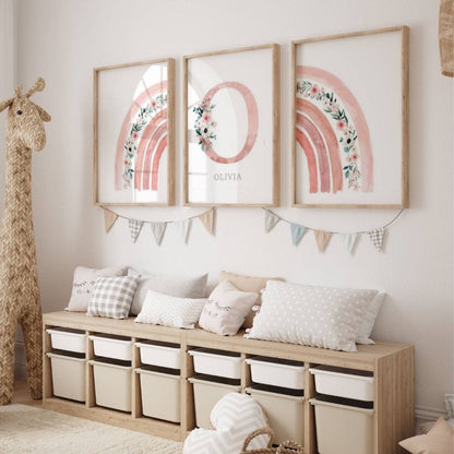 Décoration murale arc-en-ciel rose. Cadeau personnalisé avec prénom et arcs en ciels