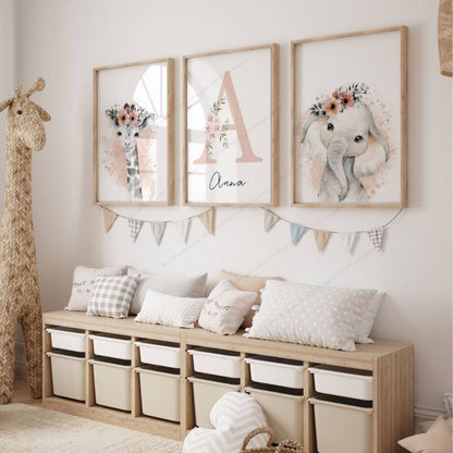 affiche chambre enfant savane beige avec des animaux comme le lion, la girafe ou l'éléphant